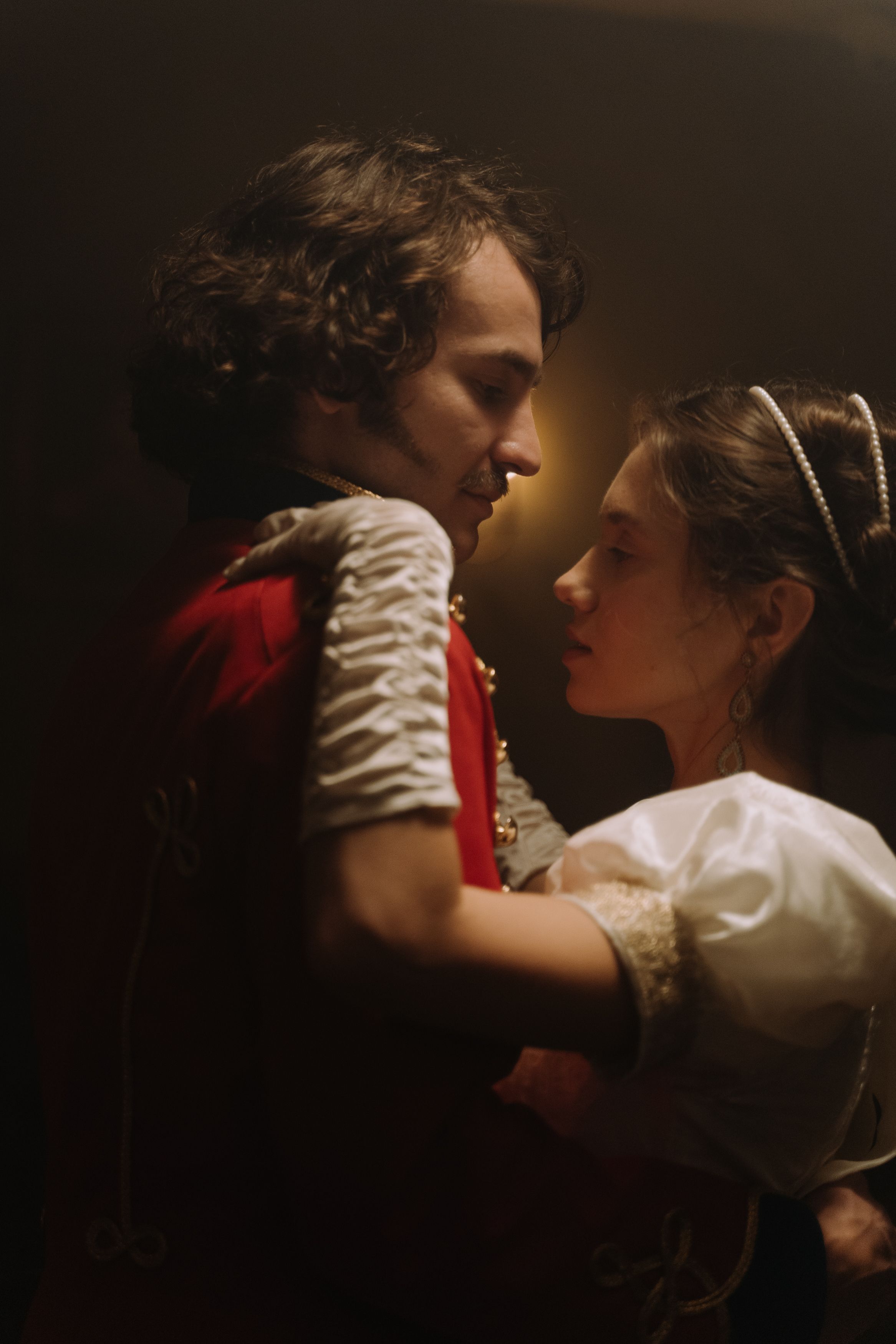 Romeo & Julia – Love Is Everything